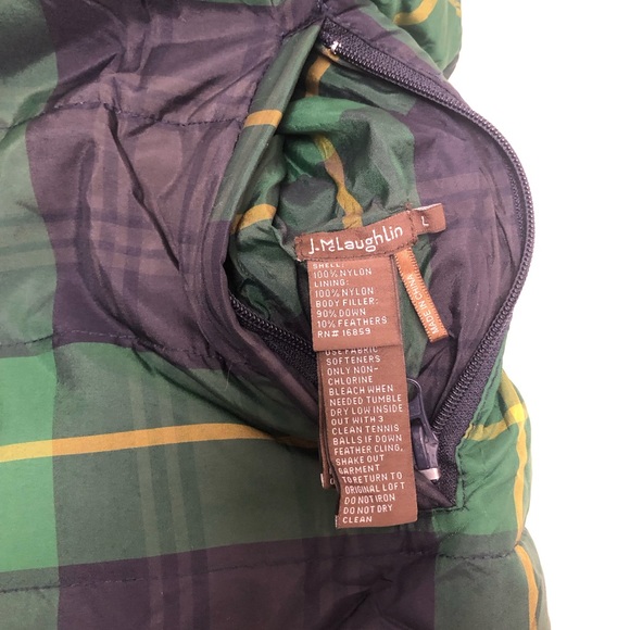 J. McLaughlin mens reversible black watch plaid and navy puffer vest - Picture 3 of 3